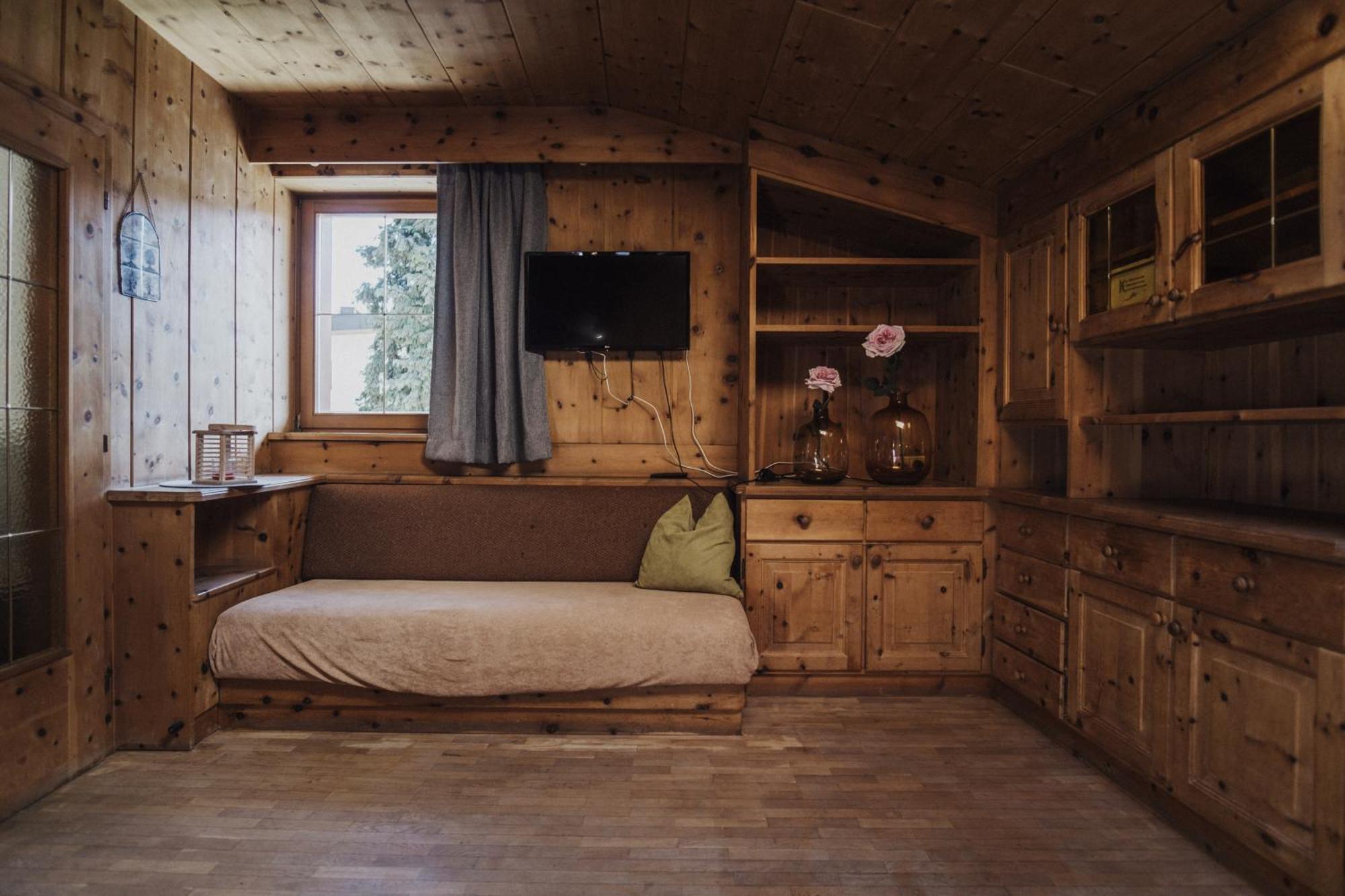 Toellhof Studio Stube Μπρεσανόνε Εξωτερικό φωτογραφία